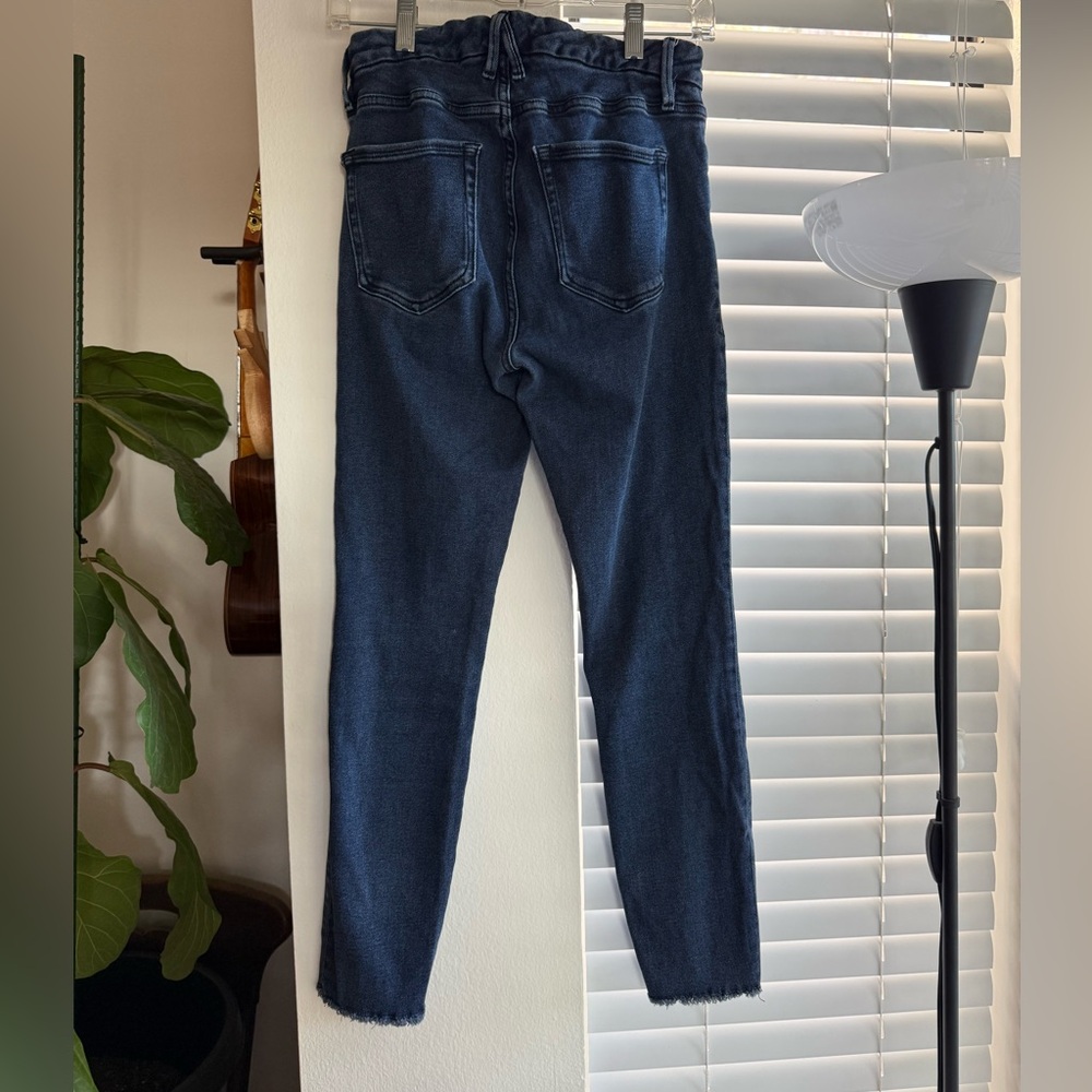 Good American Good Legs Skinny Jeans - Picture 4 of 6